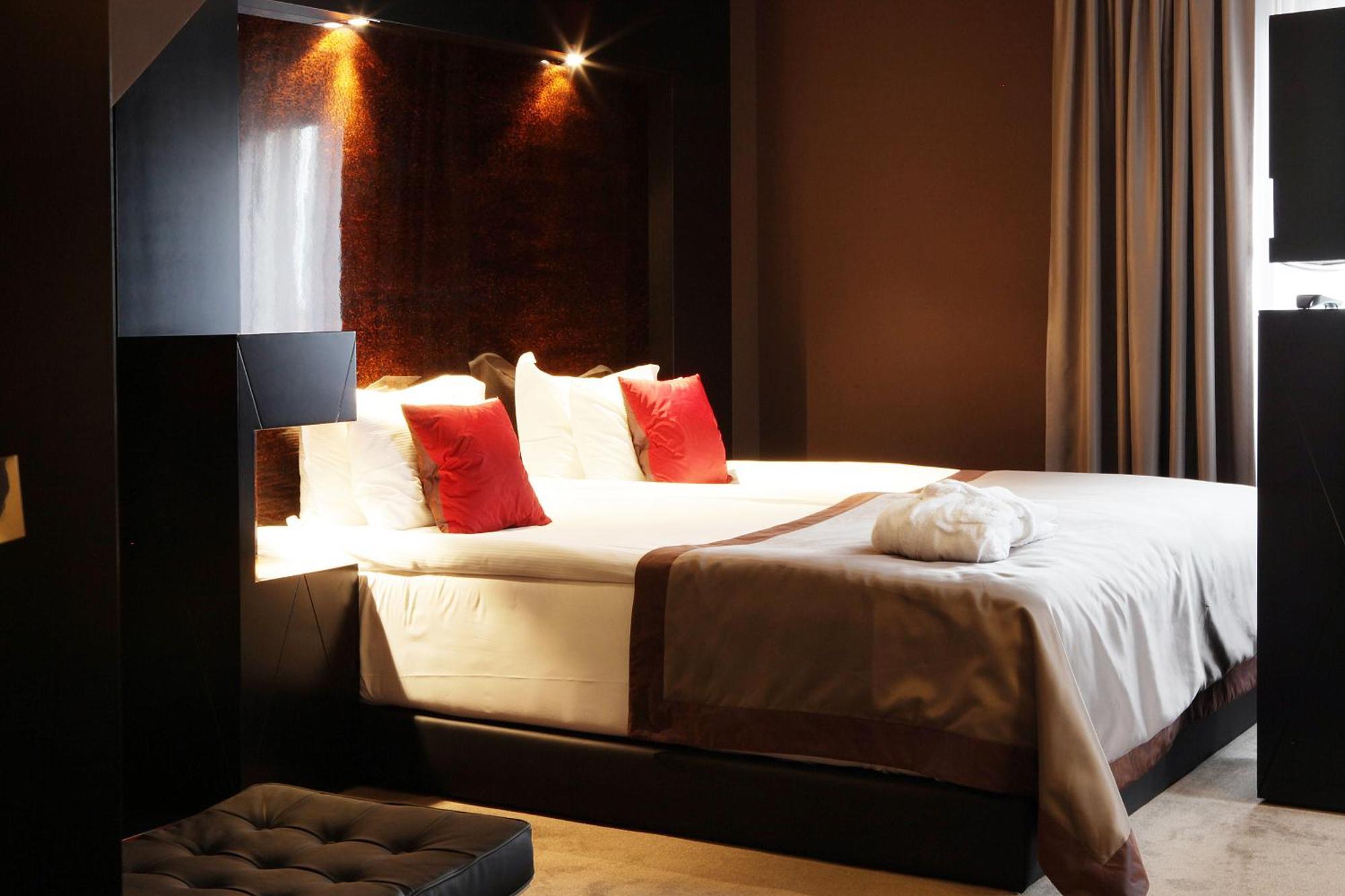 Double Room,1758312288:JPEG